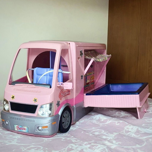Barbie Hot Tub Party Bus 2006 used with working lights and sounds