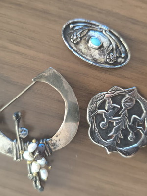 Vintage silver brooches set like new, 3 pieces with pearls and turquoise