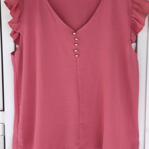 Sleeveless blouse with ruffles pink, like new, sizes M-XL