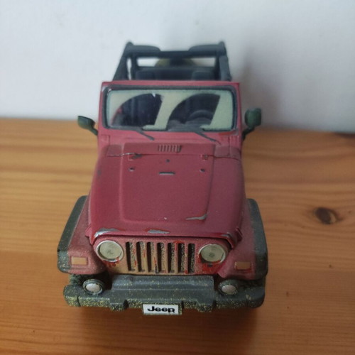 Jeep Wrangler Rubicon 2003 vintage collectible scale 1:27 model car like new