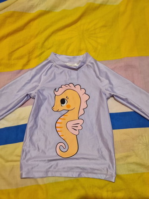 HNM UPF50 sun protection swim shirt like new for 3-4 years old