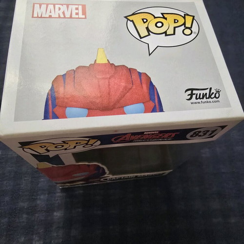 Funko Pop Captain Marvel like new #831