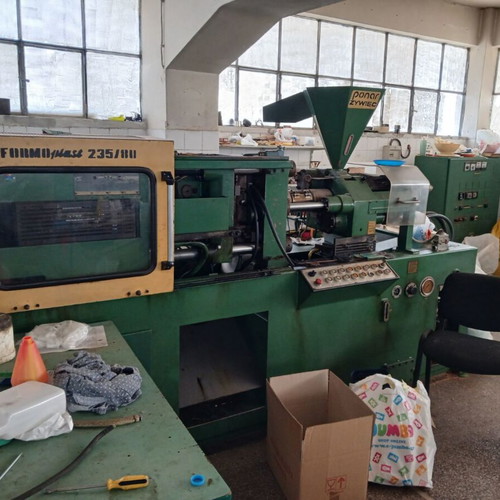Plastic molds and machines used from plastic workshop
