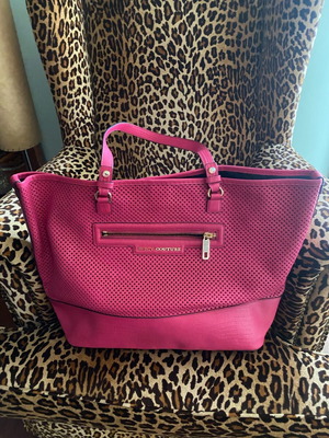Juicy Couture leather bag large like new, pink