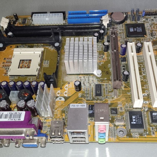 DFI 661FX-MLV Socket 478 used motherboard with integrated graphics
