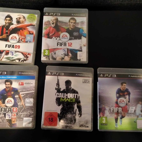 FIFA PS3 bundle like new with FIFA 09, 12, 13, 15, 16