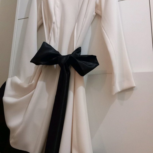 Rita Pateroni official dress white like new with black satin belt