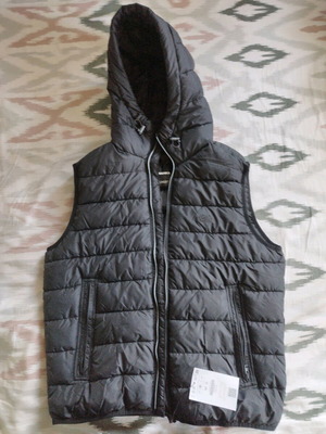 Bershka γιλέκο καινούργιο, μέγεθος Medium, μαύρο