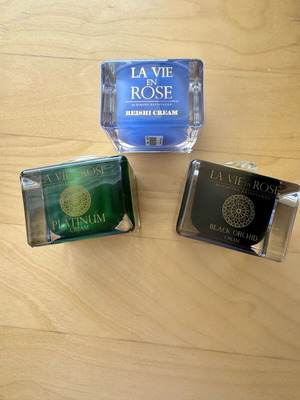 Άδειες συσκευασίες La vie en rose, σετ 3, σαν καινούργιο