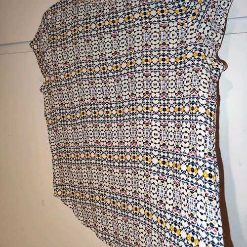 H&M blouse used with geometric ethnic pattern, viscose, short sleeve