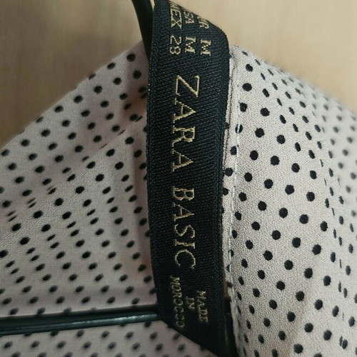 Zara Basics sleeveless women's blouse, size M, beige and black