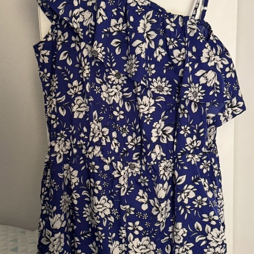 One-piece shortsuit like new, floral, white and blue, size XL