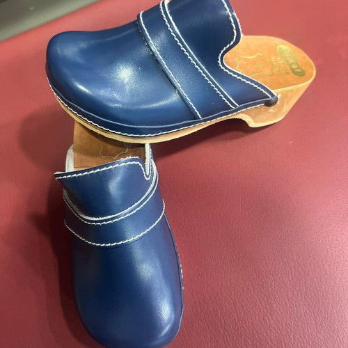 Δερμάτινα παιδικά clogs καινούργια, ορθοπαιδικά, μέγεθος 29, μπλε