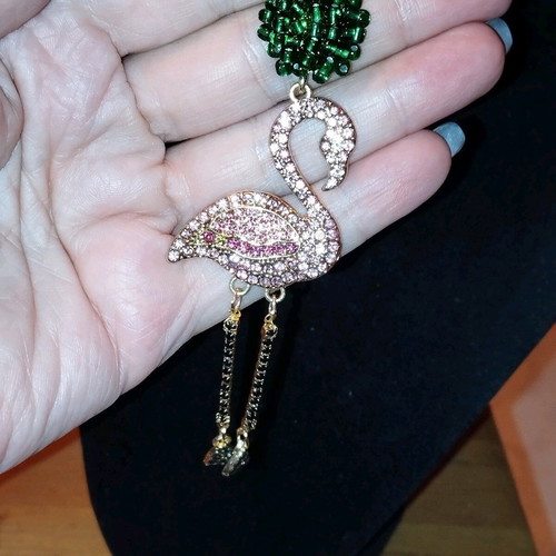 Flamingo stud earrings like new, impressive