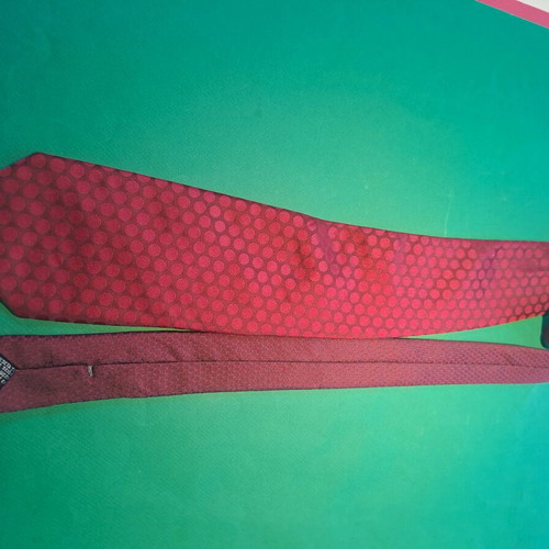 Silk tie like new with motif