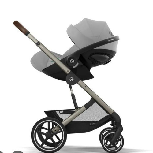 Car Seat i-Size Cloud G Plus like new