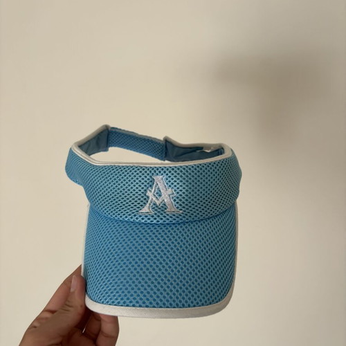 Blue tennis visor with letter A, size 58 cm