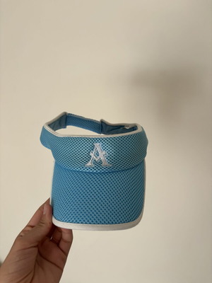 Blue tennis visor with letter A, size 58 cm