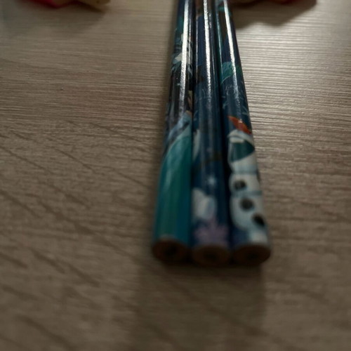 Frozen pencils and icecream highliters like new, set of 5
