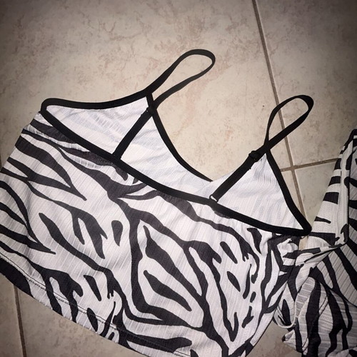 Pajama set like new, size S, black and white