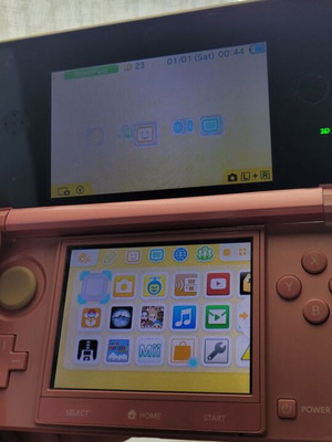 Nintendo 3DS (2011) pink pearl collector's edition console