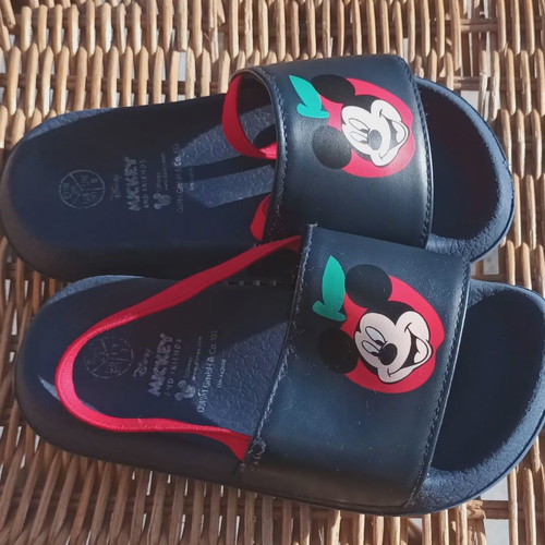 Mickey slippers like new, size 26, blue