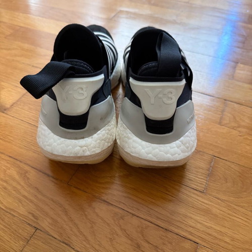 Y-3 Trainers like new, black athletic shoes size 39