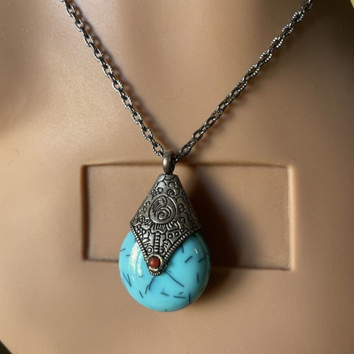 Pendant with chain like new, turquoise stone, 40cm