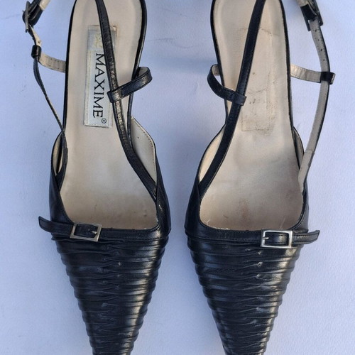 Maxime leather pumps size 37 like new, black, low heel