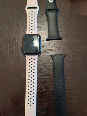 Smart Watch μεταχειρισμένο με μεγάλη οθόνη και extra λουράκι