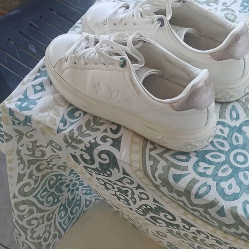 Louis Vuitton casual shoes size 41 used, white