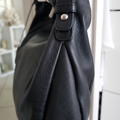 Hexagona shoulder bag like new, black