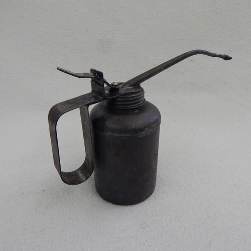 Metal Oil Can used, height 13 cm, functional