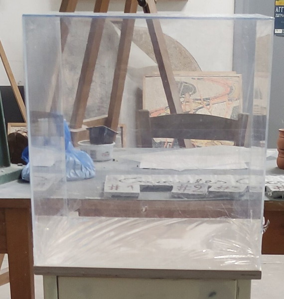 Plexiglass 41*41cm χωρίς πάτο. με σπασηματακι.παχος 3mm