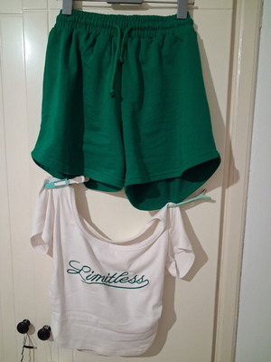 Cotton set shorts and blouse like new, white and green