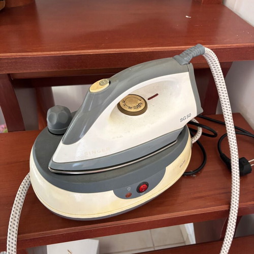 Singer SG-50 ironing system, 2000 watt, 3.5 bar steam pressure