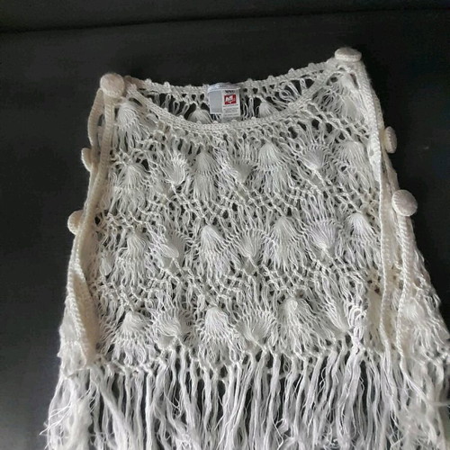 MNG white poncho top like new, one size