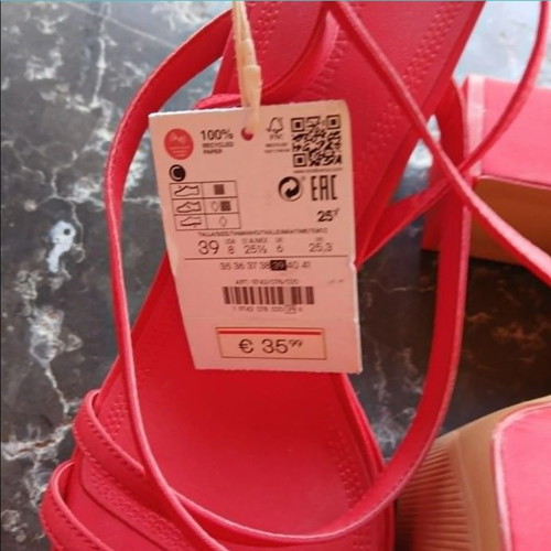 Stradivarius κόκκινα ψηλοτάκουνα πέδιλα με φιάπα, μέγεθος 39, καινούργια