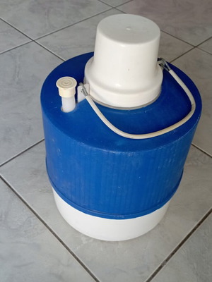 Insulated Water Container like new, white and blue