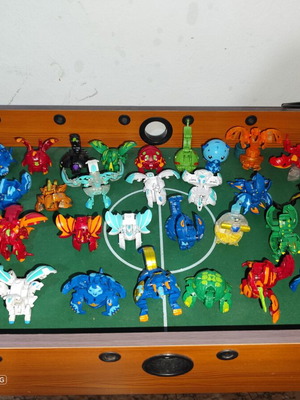 Bakugan Spin Master φιγούρα με κάρτα χαρακτήρα και μαγνητάκι