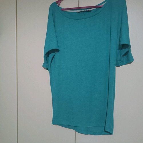 Stradivarius blouse like new, green with 3/4 batwing sleeve