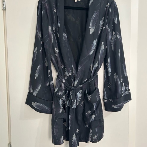 Funky Buddha kimono like new, size M with pockets and belt