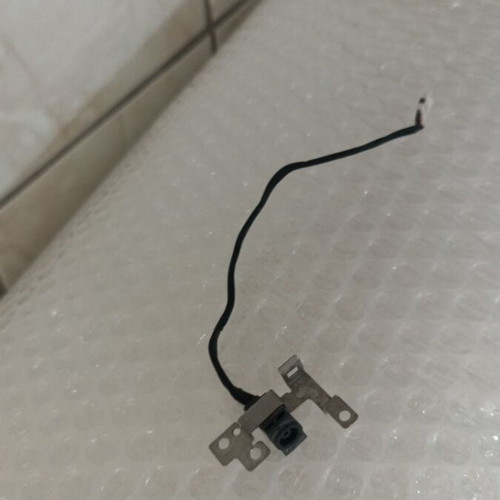 Samsung NP300E5A NP300E5C DC power jack charging port with bracket