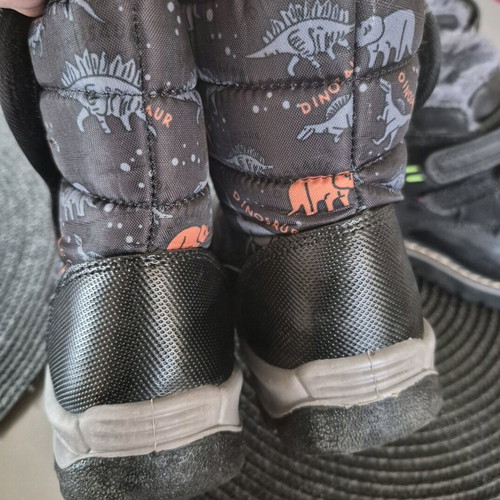 Children's winter boots new, size 20, black, set of 2
