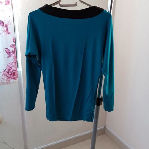 Leopard blouse like new with gold details and brown studs