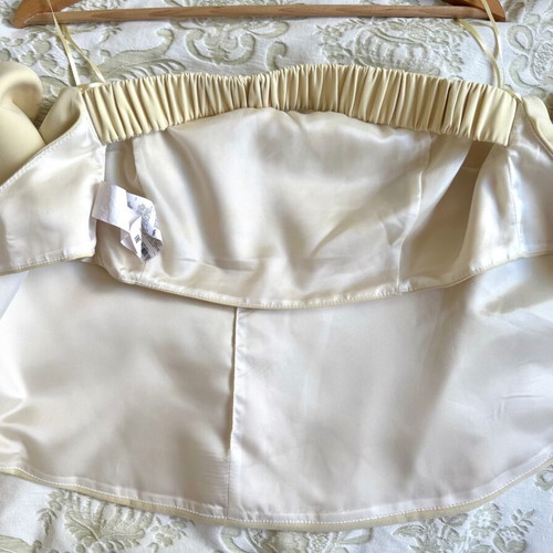 Reserved top with bare shoulders, butter yellow, size L, like new