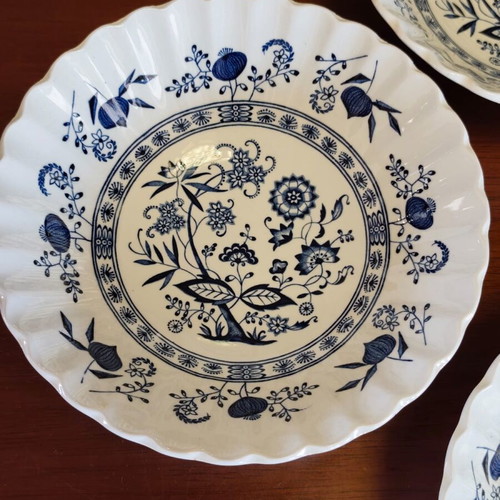 J & G Meakin Blue Nordic Vintage Porcelain Plates Set of 4 like new