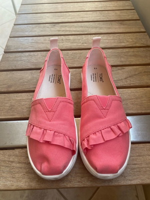 Παιδικά παπούτσια TOMS για κορίτσια σε άριστη κατάσταση, νούμερο 34–35