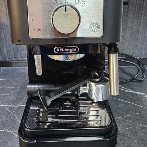Delonghi Espresso Machine like new