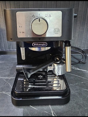 Delonghi Espresso Machine like new
